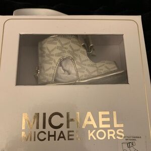 Infant shoes